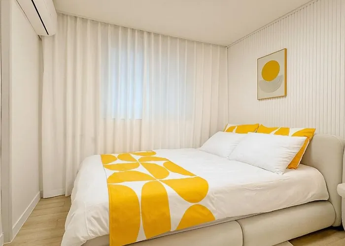 Ttukseom Station 6 Minutes,airport Bus 9 Minutes,seongsu,seoul Forest,myeongdong,gwangya,lotte World,kspo Daire